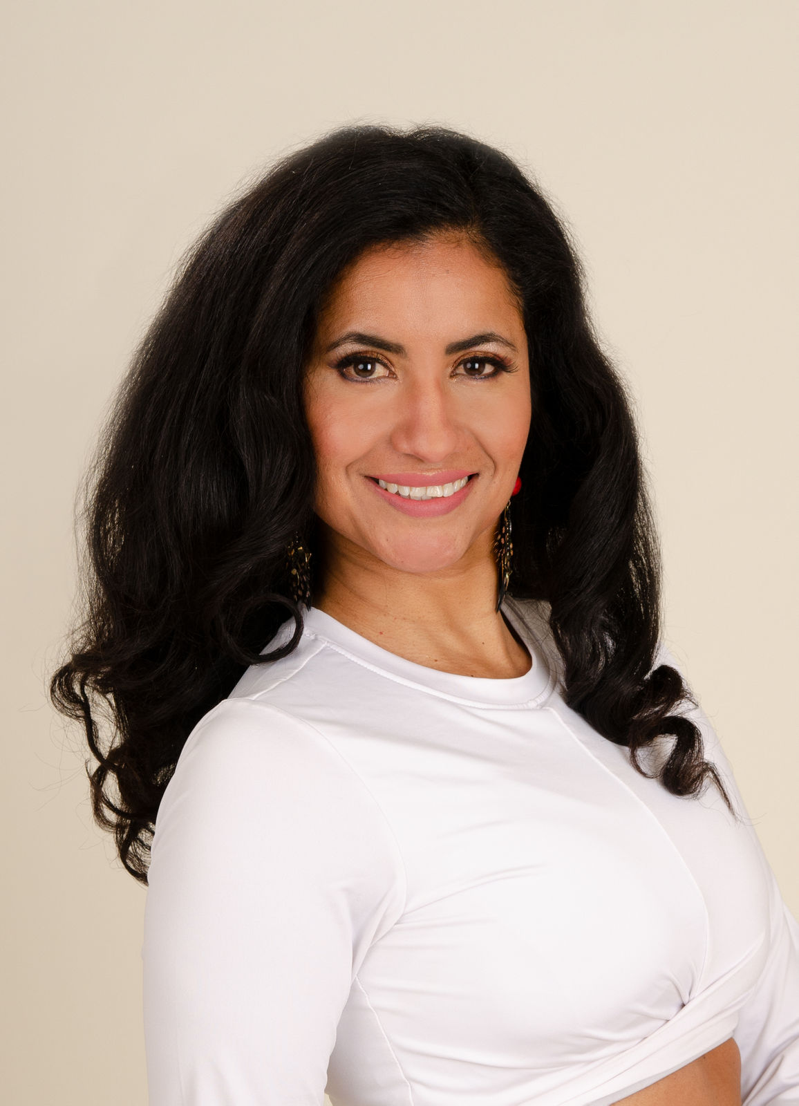 Nashyra – Dozentin für Orientalischen Tanz / Bauchtanz, Latin Fusion, Zumba & Bellyton – Foto: Y. Schöpper Nashyra - Dozentin für Orientalischen Tanz / Bauchtanz