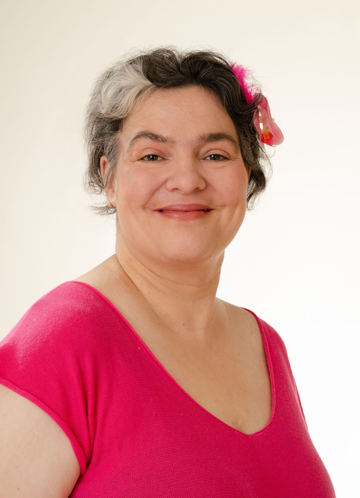 Therese – Dozentin für Hula / Hawaiianischen Tanz – Foto: Y. Schöpper Therese - Dozentin für Hula / Hawaiianischen Tanz
