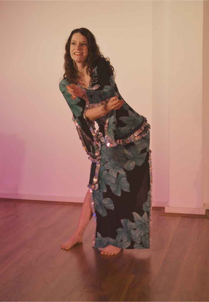 Elena – BATO-Prüfung 2024 – OT pur – Move yur Belly – Foto: Springmausmedia Elena - BATO-Prüfung 2024 - OT pur - Move yur Belly - Foto: Springmausmedia