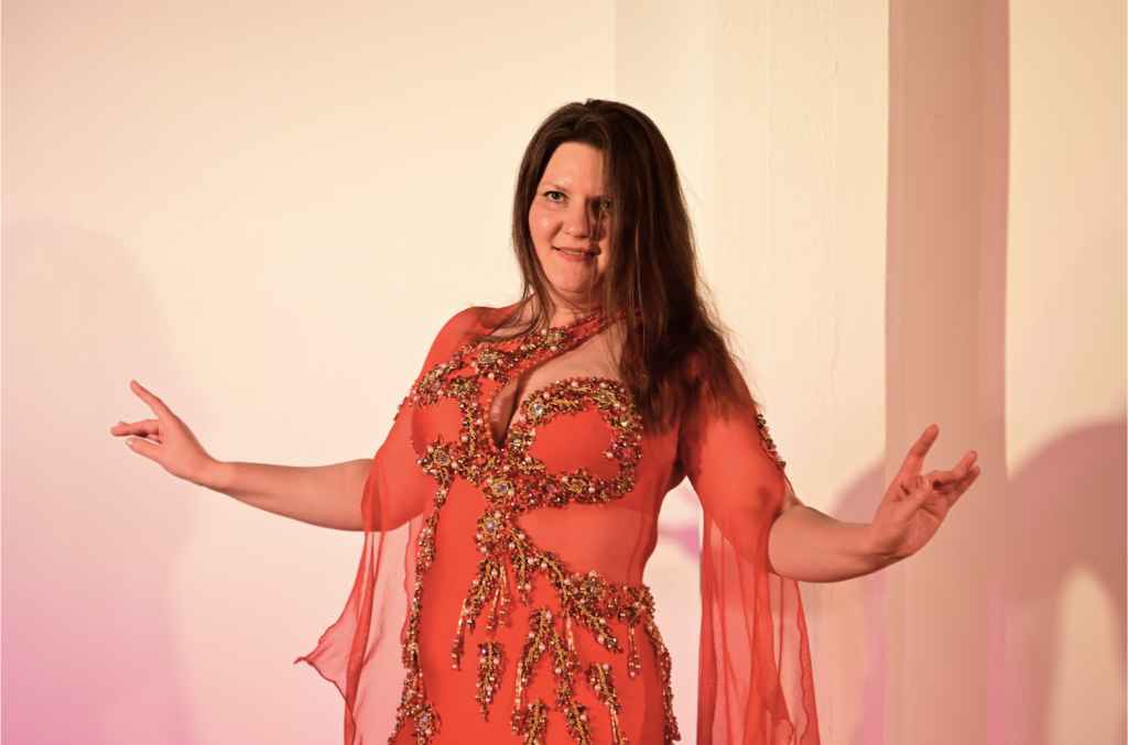 Mirjam – BATO-Prüfung 2024 – OT pur – Move yur Belly – Foto: Springmausmedia Mirjam - BATO-Prüfung 2024 - OT pur - Move yur Belly - Foto: Springmausmedia