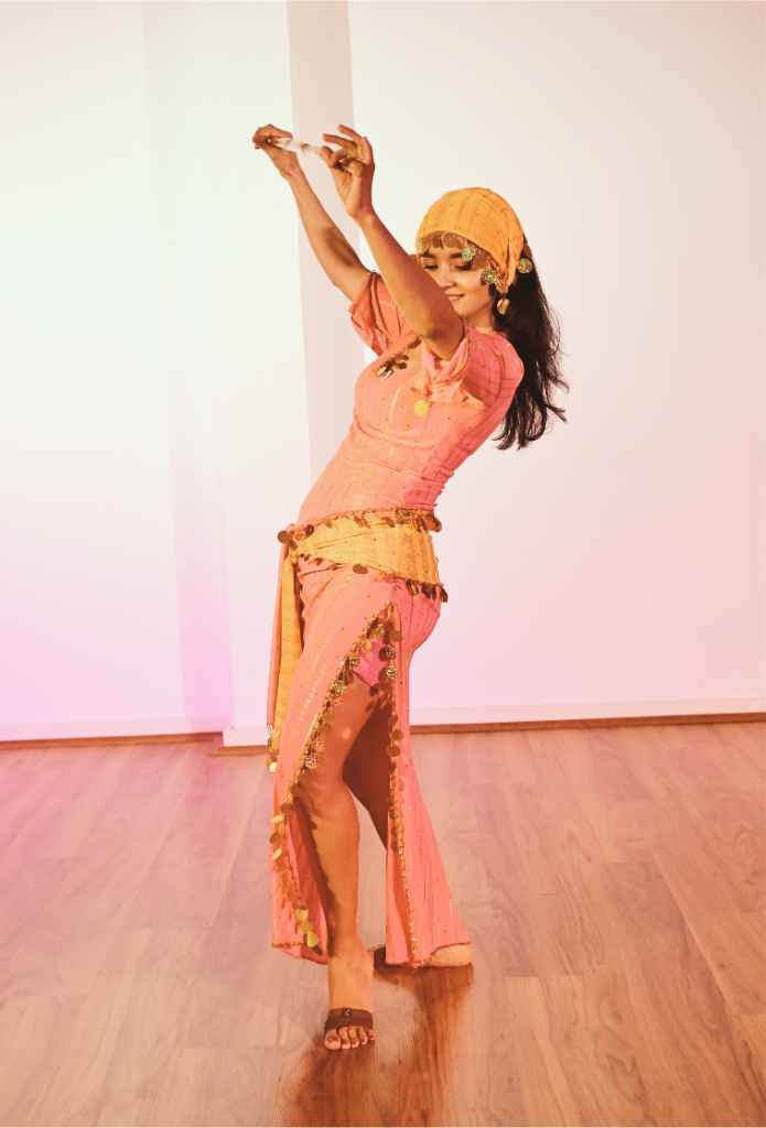 Nataliya – BATO-Prüfung 2024 – OT pur – Move yur Belly – Foto: Springmausmedia Nataliya - BATO-Prüfung 2024 - OT pur - Move yur Belly - Foto: Springmausmedia