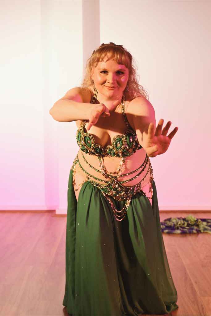 Roya – BATO-Prüfung 2024 – OT pur – Move yur Belly – Foto: Springmausmedia Roya - BATO-Prüfung 2024 - OT pur - Move yur Belly - Foto: Springmausmedia